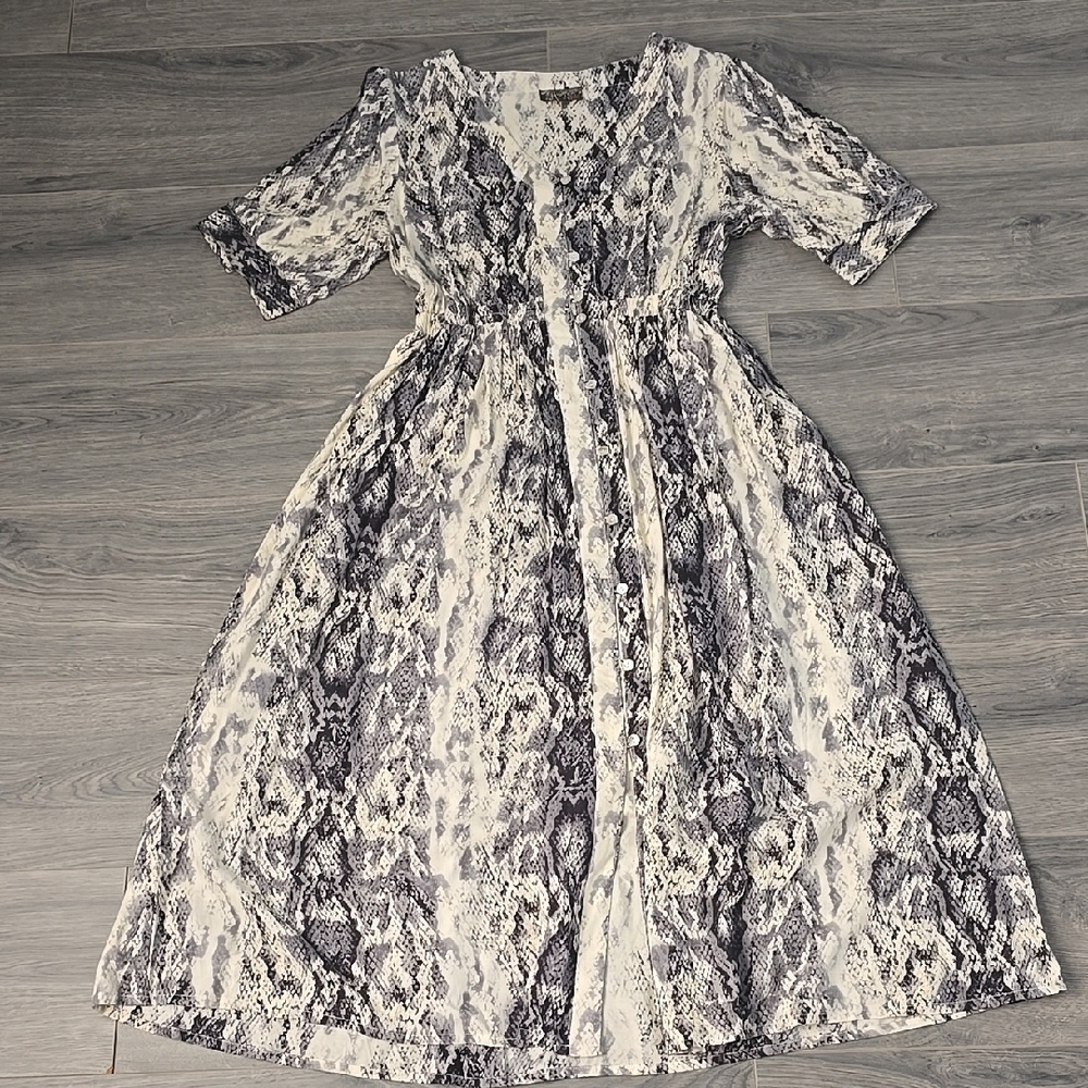 Elegant Black and White Snake Print Dress